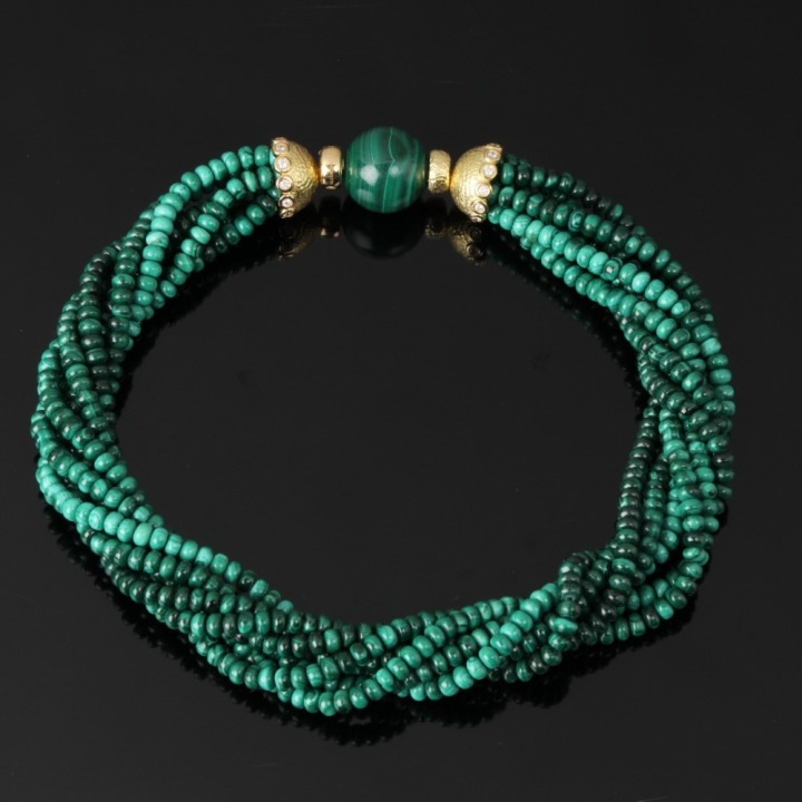 Clotilde, Collana in oro e pietre dure